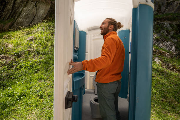 Portable Toilet Options We Offer in Simsbury Center, CT