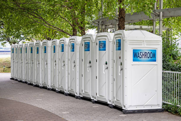 Portable Toilet Options We Offer in Simsbury Center, CT